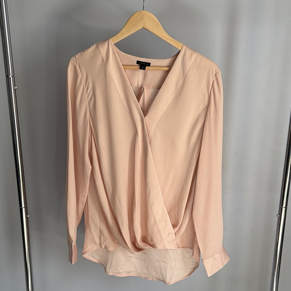 Ann Taylor NWT Light Pink Women's Draped V Blouse